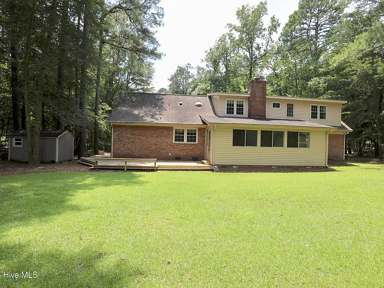 202 Haldane Dr — Photo 30