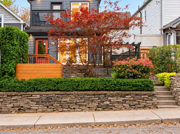 48 Golfview Ave, Toronto, ON M4E 2K1