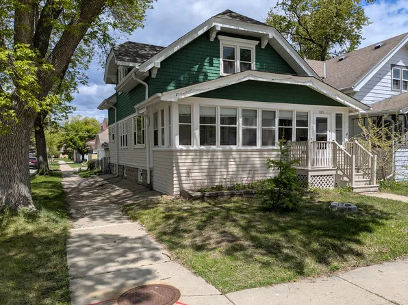 8452 W Lapham St, West Allis, WI 53214