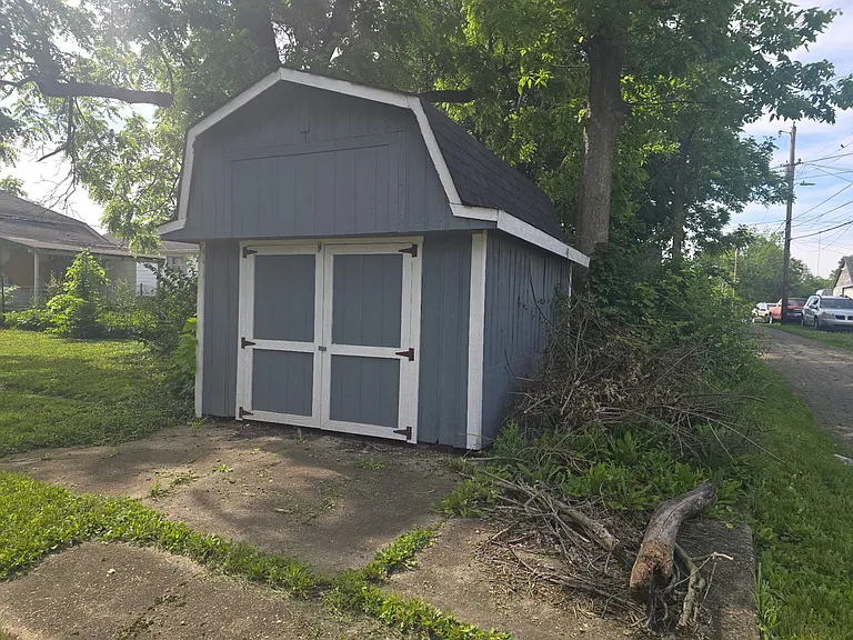 1713 Columbus St — Photo 12