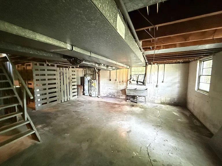 315 Hyde Park Dr — Photo 7