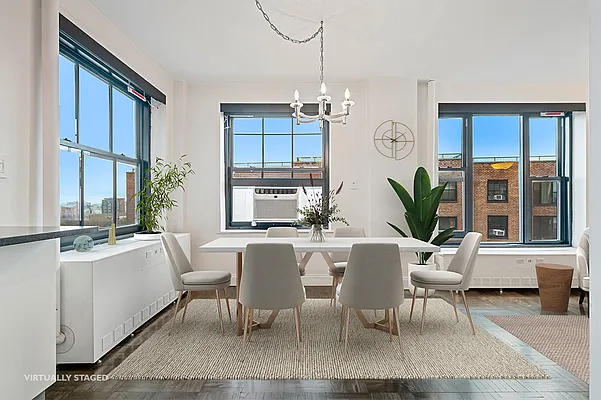 Sold by Poljan Properties Inc. | media 21