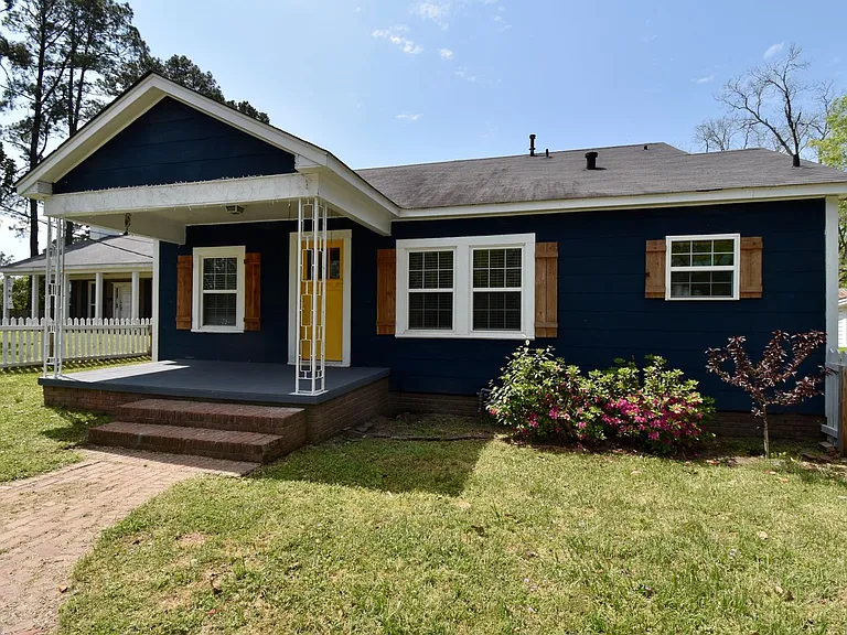 708 Tech Dr — Photo 1