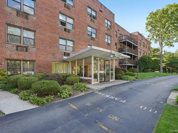 5 Oakdale Manor #L17, Suffern, NY 10901