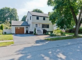 131 Vaughan St, Portland, ME 04102