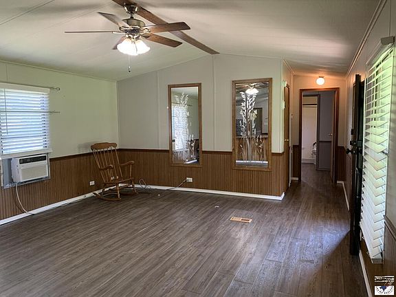 4th image of 31 Randy Dr