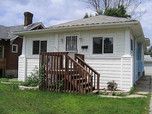 1st image of 214 Mason St