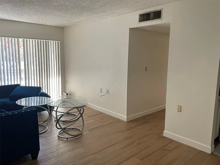 1068 N Benoist Farms Rd #205 — Photo 5
