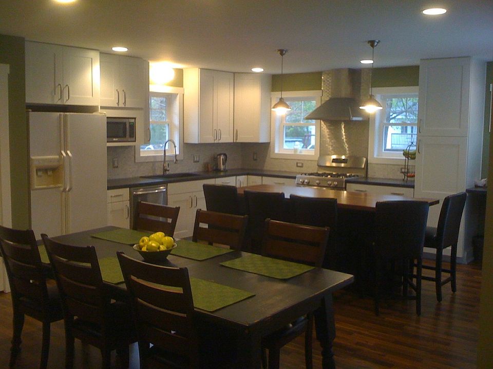 2nd image of 2064 Tulip Ln