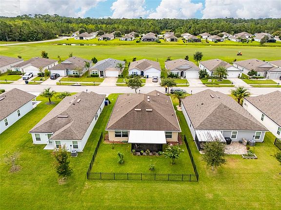 2nd image of 118 GOLFVIEW COURT