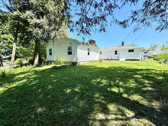 4th image of 2822 Homer Ave