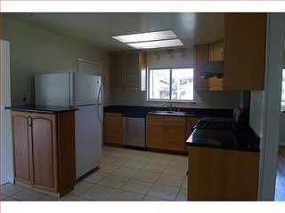 5th image of 806 Daffodil Way