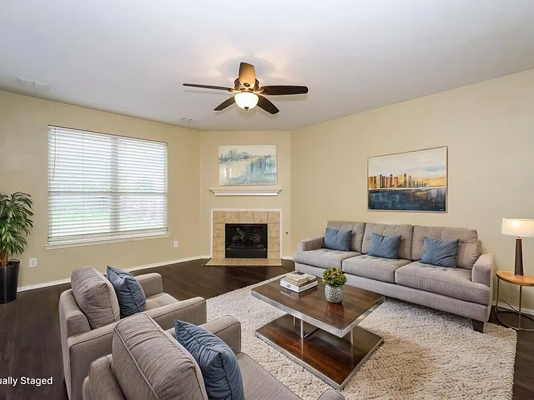 2808 Lynx Ln — Photo 5