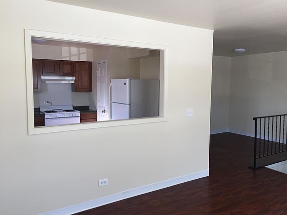 3rd image of 1422 N Channel Dr