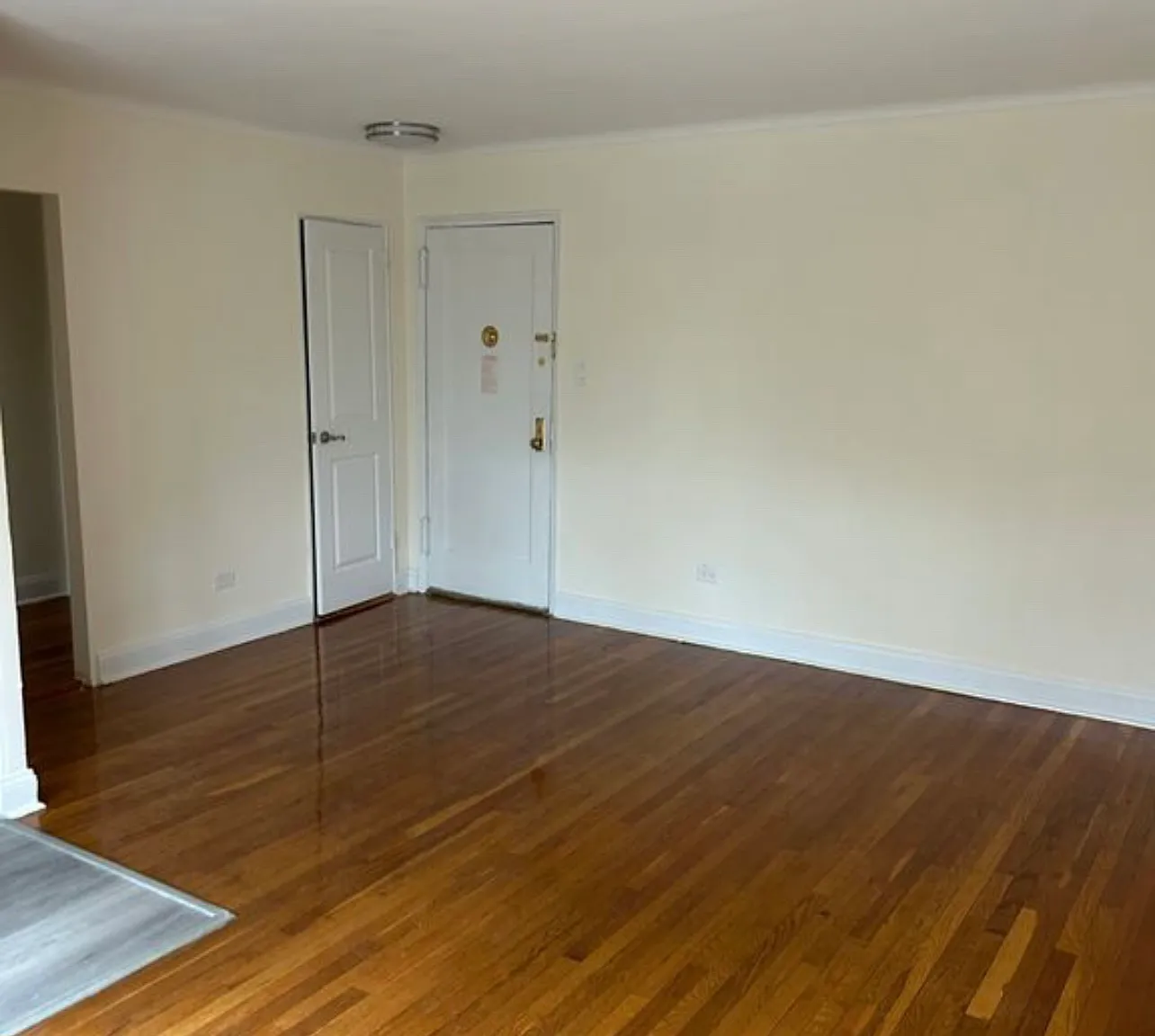 Studio, 400 sqft, $1,775 — Photo 2