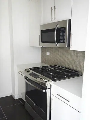 Sold by Sotheby's International Realty | media 25