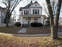 2nd image of 608 S Sergeant Ave