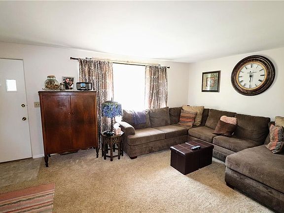 4th image of 3546 Aberdeen Ave #48