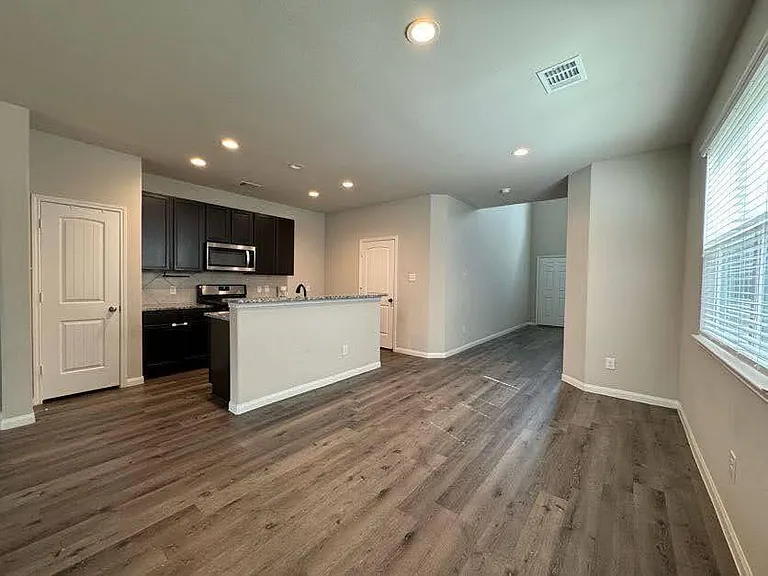 2218 Angie Kaye Dr — Photo 6