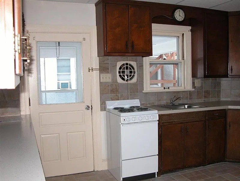 2 bed, 1.0 bath, 999 sqft, $1,195 — Photo 4