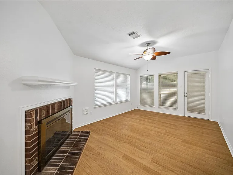 14718 Cypress Green Dr — Photo 16
