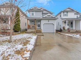 172 Auburn Dr, Waterloo, ON N2K3T1