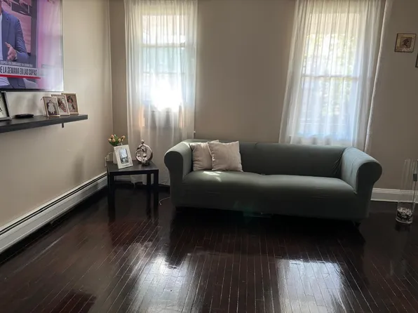 358 High St, Orange, NJ 07050