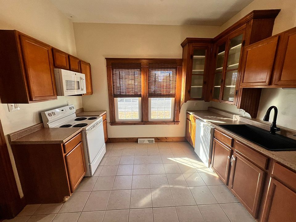 1st image of 565-567 E Street East St #565