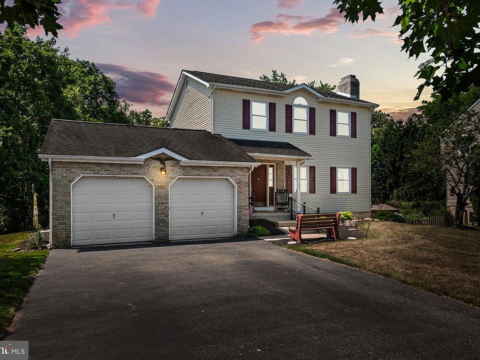 1st image of 2232 Donna Ln