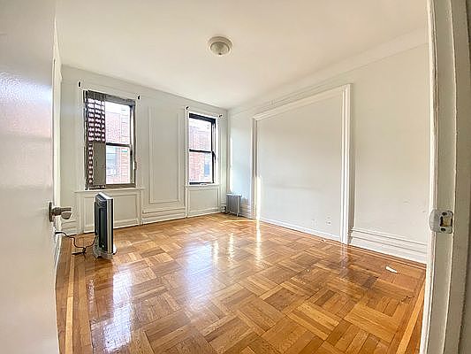 2nd image of 7 Woodruff Ave APT D3