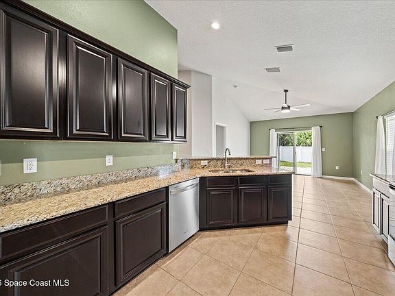 3rd image of 2198 Snapdragon Dr NW