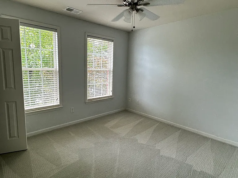 3936 Manor House Dr — Photo 20