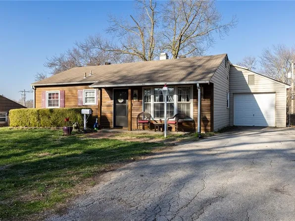 5304 N Michigan Ave, Kansas City, MO 64118