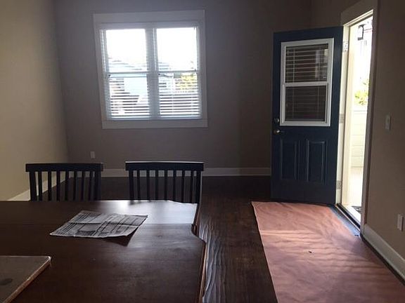 5th image of 722 De La Vina St