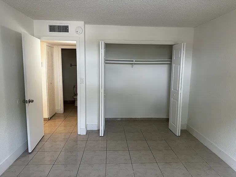 666 W 81st St #219 — Photo 11