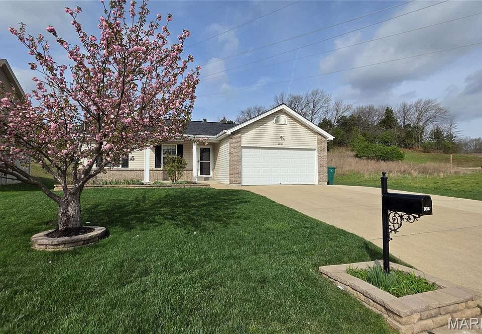 1st image of 1007 San Luis Dr