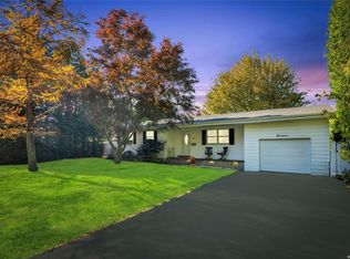 19 Madison St, Greenport, NY 11944