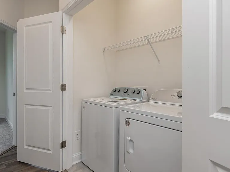 2923 W Trade St — Photo 13