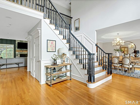 3rd image of 14 Turtle Ridge Court