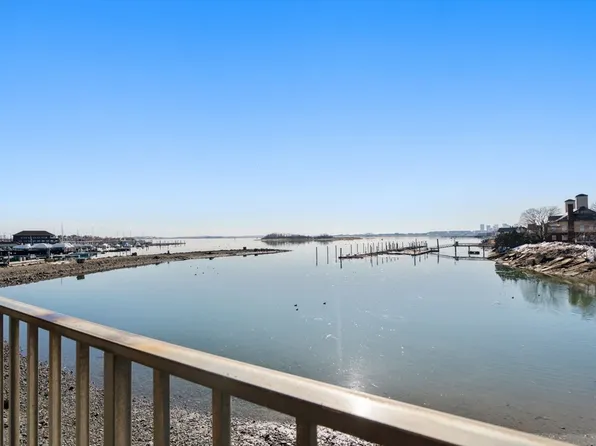 247 Washington Ave APT 10, Winthrop, MA 02152