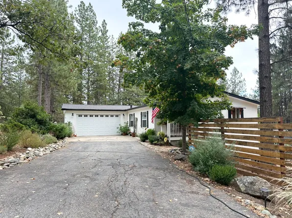 11277 Alta Sierra Dr, Grass Valley, CA 95949