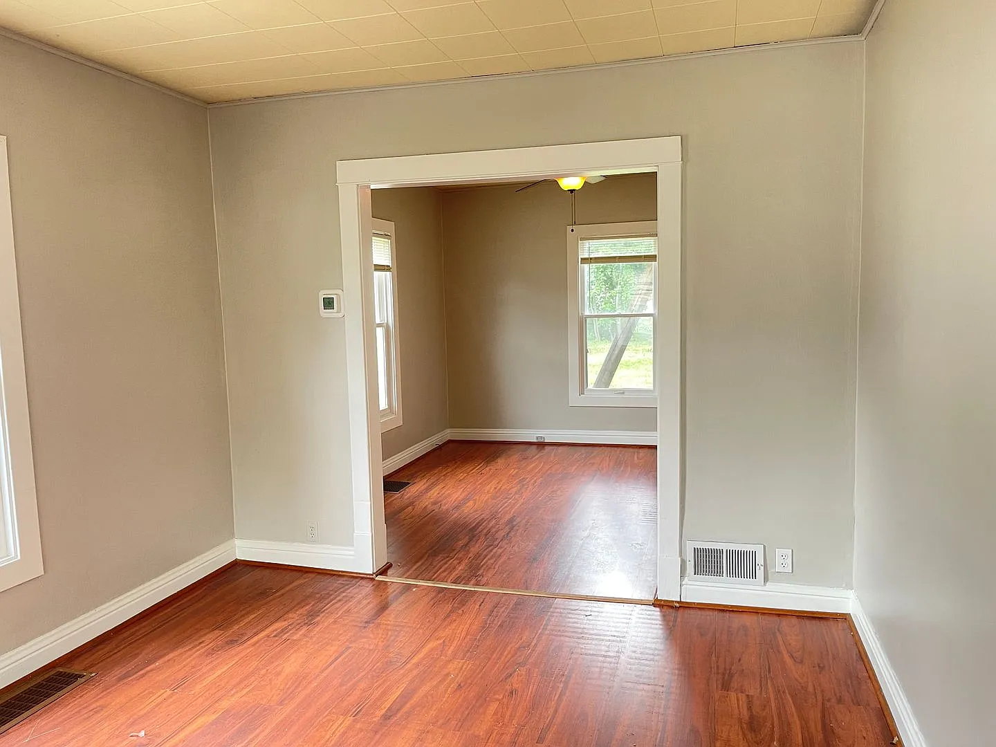 Great Benson area house $1495 *Move in special* — Photo 2