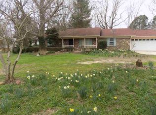 77 Berry Ln, Texarkana, AR 71854