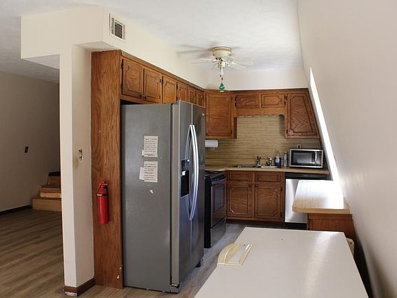 3rd image of 2141 Ho Hum Hollow Rd