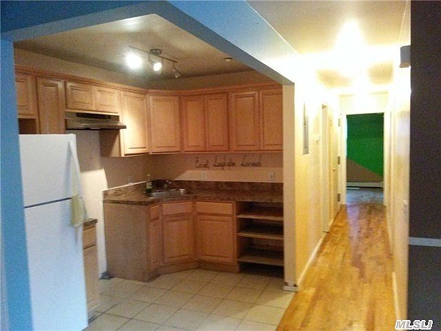1st image of 10248 1st St