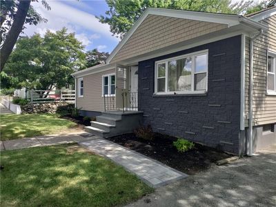 89 Clematis St, Providence, RI, 02908