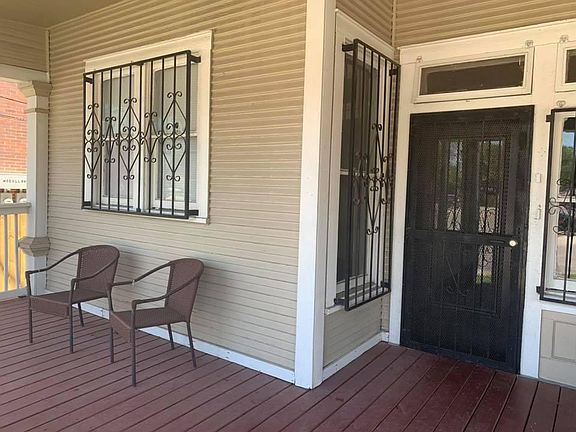 2nd image of 1814 McCullough Ave APT 3