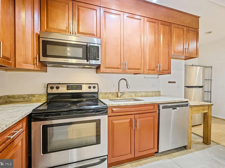 424 Q St NW #C — Photo 8