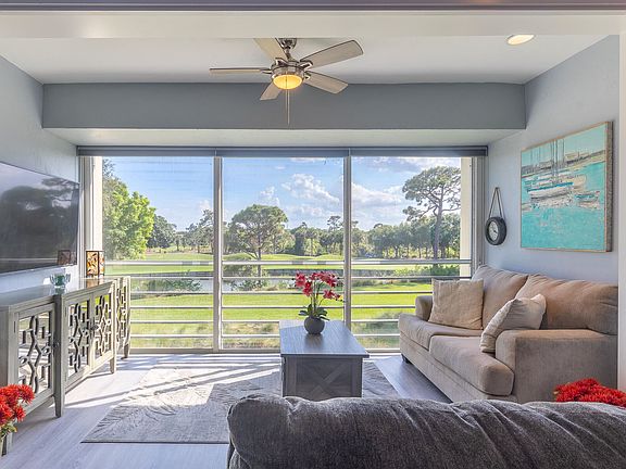 2nd image of 12413 NW Harbour Ridge Blvd #4-6