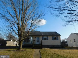 212 Paulson Dr, Magnolia, NJ 08049